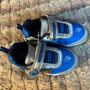 Paw patrol light up sneakers size 10
